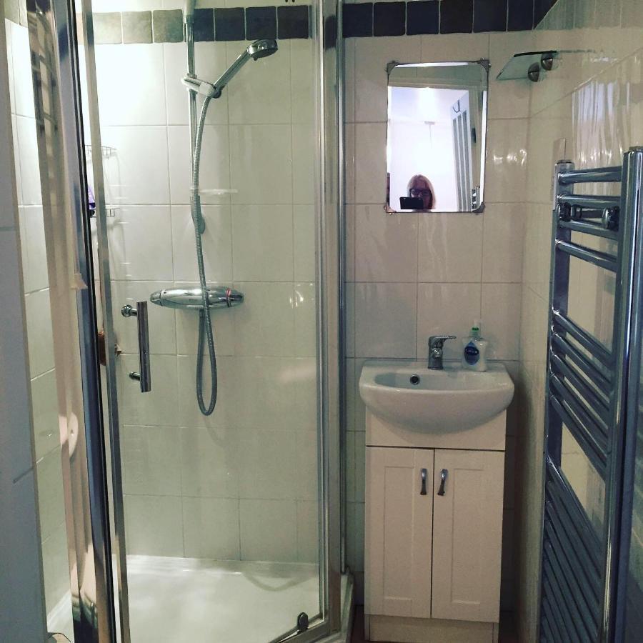 ويست مالينج Cricketers Cottage B&B المظهر الخارجي الصورة