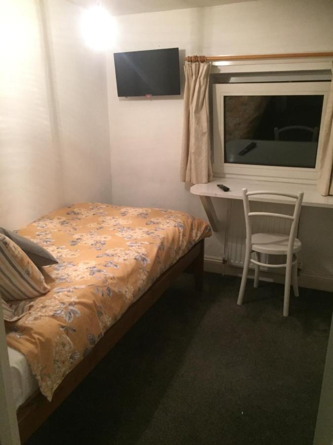 ويست مالينج Cricketers Cottage B&B المظهر الخارجي الصورة