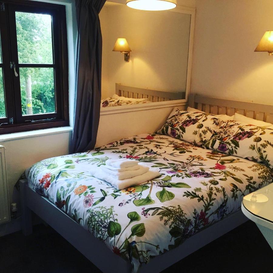 ويست مالينج Cricketers Cottage B&B المظهر الخارجي الصورة